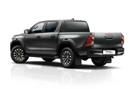 Пикап 4х4 Подержанный Toyota Hilux с многосвязной задней подвеской и светодиодными фарами