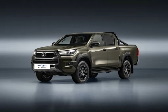 Пикап 4х4 Подержанный Toyota Hilux с многосвязной задней подвеской и светодиодными фарами