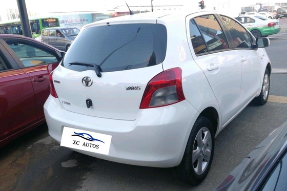 Toyota Yaris 5 дверей 5 мест бензиновый хэтчбек с солнечным крышем и светодиодными фары