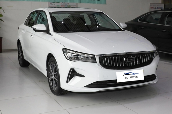 Компактный автомобиль 2023 Gen4 Champion Edition 1.5LCVT Высокая версия с шинами 205/50 R17