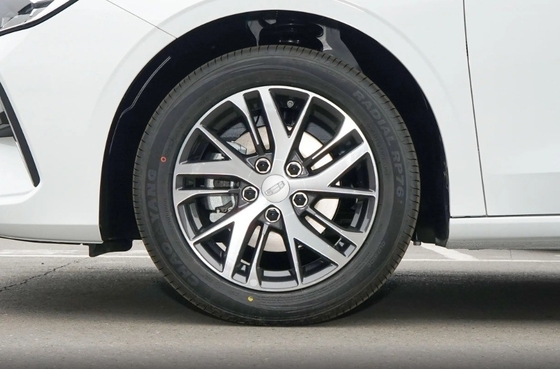 Geely Emgrand 2023 Gen4 Champion Edition 1.5LCVT Luxury Version 4638*1820*1460 L*W*H мм