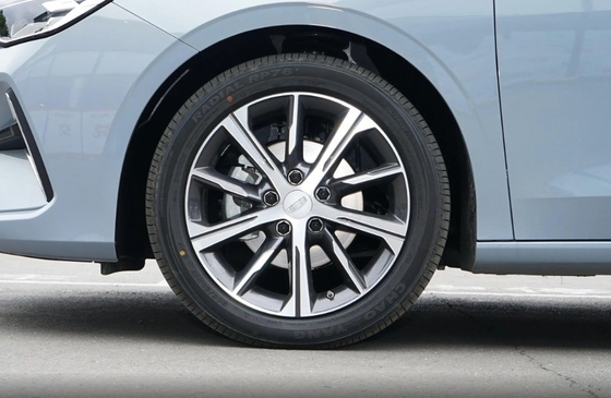 Geely Emgrand 2023 Gen4 Champion Edition 1.5LCVT Flagshp Версия 2500-3000 мм колесной базы