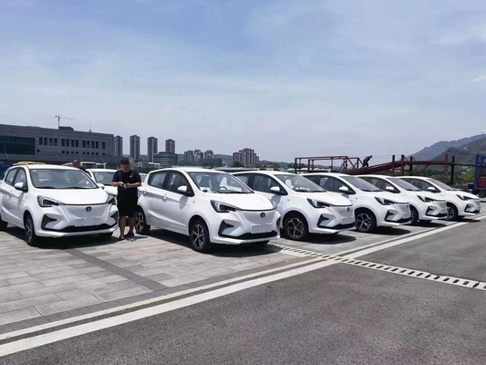 Многофункциональное рулевое колесо 2023 Xpeng X9 Euro VI 4WD 7-местный MPV Электрический автомобиль