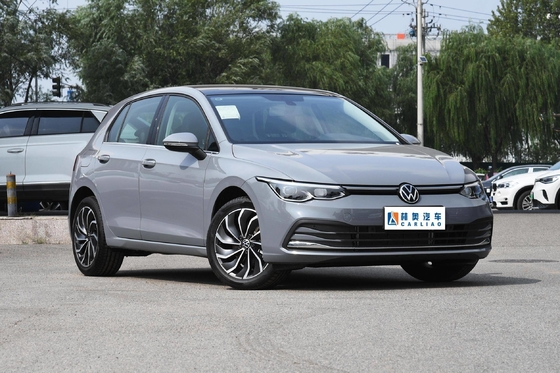 Volkswagen Golf Compact Седан Подержанный бензиновый автомобиль Бензиновый автомобиль со структурой кузова