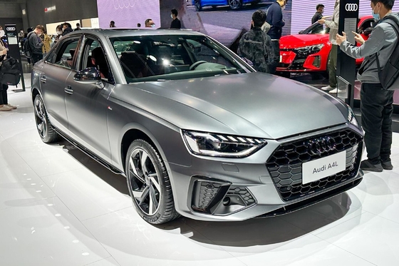 Высокоскоростной роскошный Audi A4l бензиновый средний седан Евро IV стандарт выбросов Подержанный автомобиль