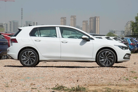 Подержанный Volkswagen Golf бензиновый автомобиль с сухой трансмиссией с двойным сцеплением и хорошим