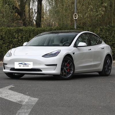 Взрослый Tesla Model 3 - изготовленные электромобили с максимальным крутящим моментом 200-300Nm и электрическим парковочным тормозом