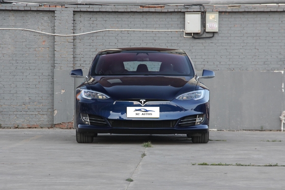 Электрический автомобиль Tesla Model S и Model Y 2024 с регулировкой электрического сиденья второго пилота