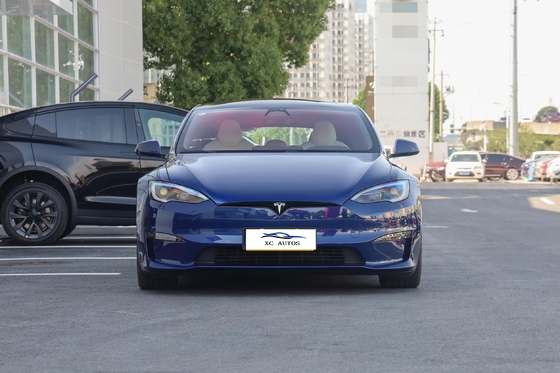 Электрический автомобиль Tesla Model S и Model Y 2024 с регулировкой электрического сиденья второго пилота