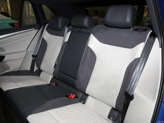 Сенсорный экран и ESC - идеальное сочетание для внедорожника VW ID4 Crozz EV