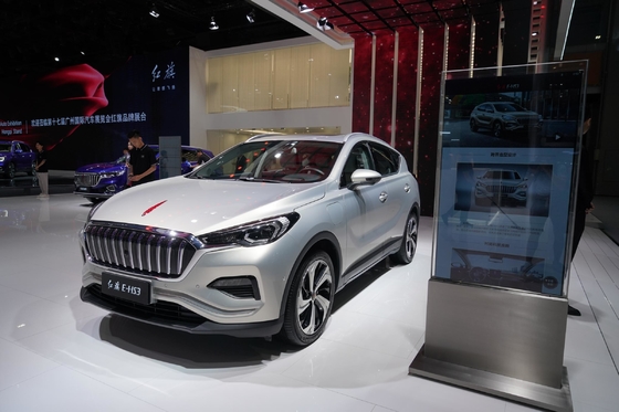 Электрический автомобиль Hongqi Ehs3 с ESC-оборудованием с стандартом выбросов Евро IV и дальностью 407 км