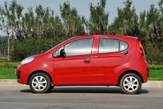 Chery QQ 2023 Электрический городской автомобиль с регулируемым сиденьем водителя 5-дверный 5-местный дизайн