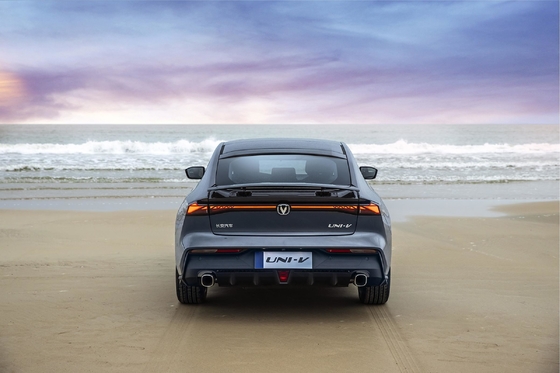 Changan Uni-V 1.5t Idd 113 Km 5 дверей 5 мест компактный внедорожник с энергозаключением в гибридный автомобиль с 1