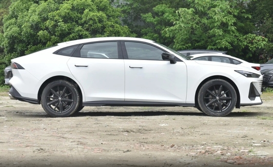 Compact Car 1.5T 188hp L4 5-дверный 5-местный хэтчбек 7-ступенчатый с двойным сцеплением DCT