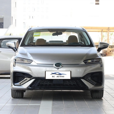 Кожаные сиденья Подержанный автомобиль Электрическое транспортное средство с передним барабаном Задние барабанные тормоза