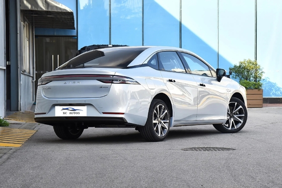 Кожаные сиденья Подержанный автомобиль Электрическое транспортное средство с передним барабаном Задние барабанные тормоза