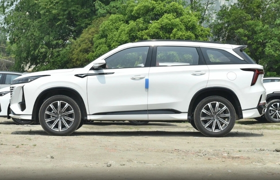 Автоматическая версия 1.5T 188hp L4 бензиновый компактный внедорожник CHANGAN CS75 PLUS 2023 3rd Gen