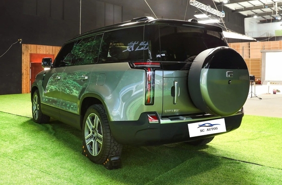 Опыт будущего вождения с ROX 01 REEV 2023 AWD 6-местный SUV среднего размера