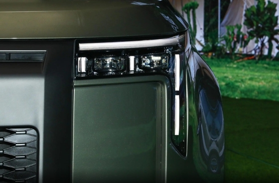 Опыт будущего вождения с ROX 01 REEV 2023 AWD 6-местный SUV среднего размера