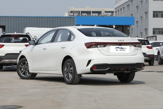 1.5L Белый Kia K3 2024 компактный автомобиль бензиновый фар для онлайн-покупки