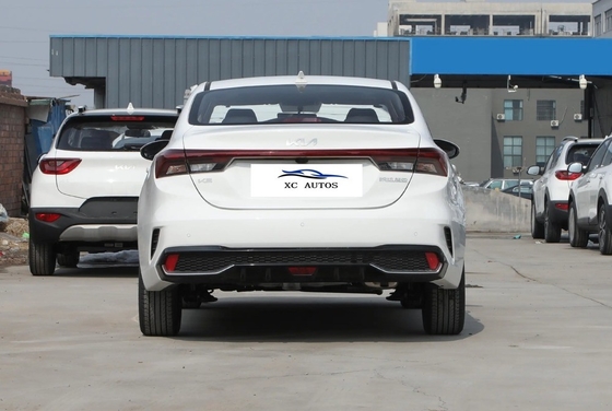 1.5L Белый Kia K3 2024 компактный автомобиль бензиновый фар для онлайн-покупки