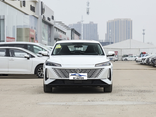 Changan EADO 1.5T GDI DCT Левоуправляемый седан 4-дверный 5-местный бензиновый автомобиль на рынке