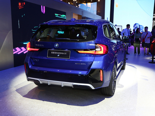 Электрическое рулевое управление и передняя подвеска Macpherson IX1 EV Compact SUV Sports Car