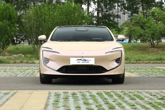 2024 700 Тройной лазерный задний привод Роскошный средний и большой автомобиль 4-дверный 5-местный корпус