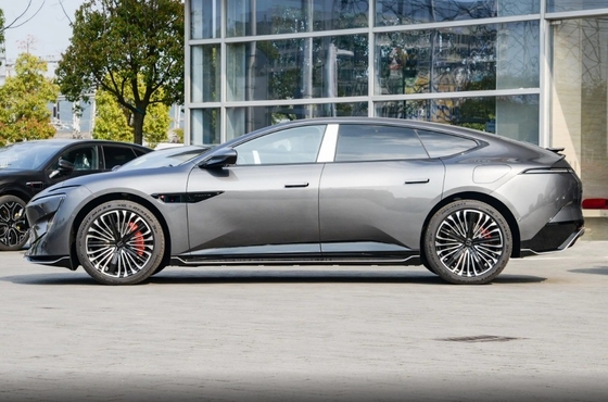 4-дверная 5-местная конструкция кузова Avatr 12 EV 2024 650 Triple Laser 4WD Performance Edition