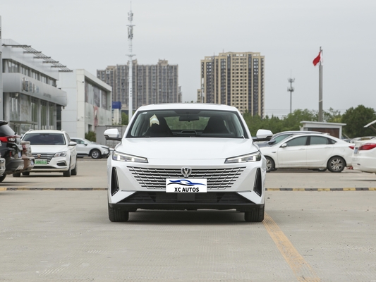 2023 Changan Yida Gdi Dct Флагманская модель 5-местный седан с 1.5T двигателем и светодиодной камерой