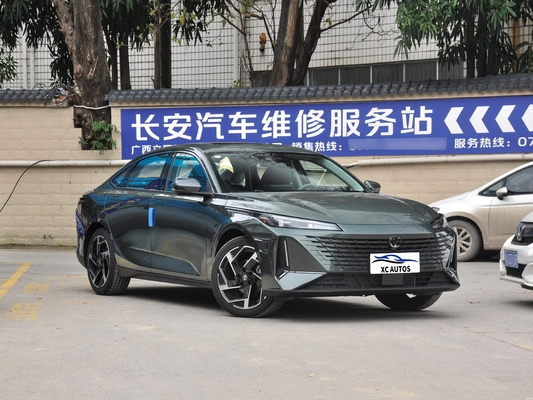 Спортивный автомобиль Чанган Ида 2023 AWD Бензиновый подержанный автомобиль с многофункциональным рулем