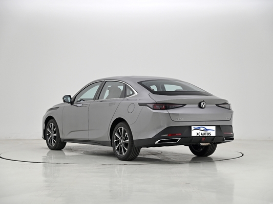 Чанган Эадо EV460 Yidong Окончательное решение для бензиновых бензиновых электромобилей