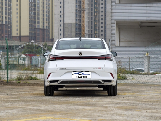 2024 Чанган Рейтон Плюс 4-дверный топливный автомобиль с левым рулем и доступным бензином