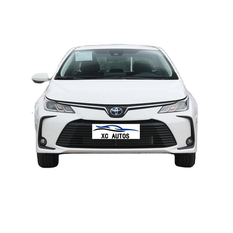Самый дешевый подержанный 2017 Toyota Corolla Hybrid 4X4 Auto с колесной базой 2500-3000 мм