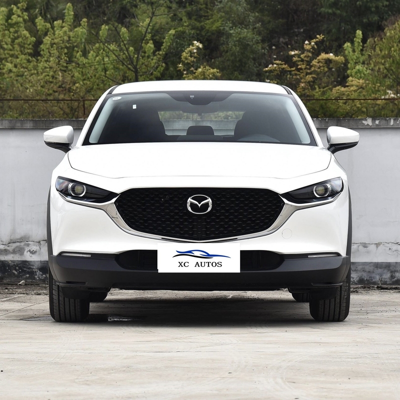 Доступный внедорожник Mazda CX30 Speed Electric с светодиодным фаром и большой колесной базой