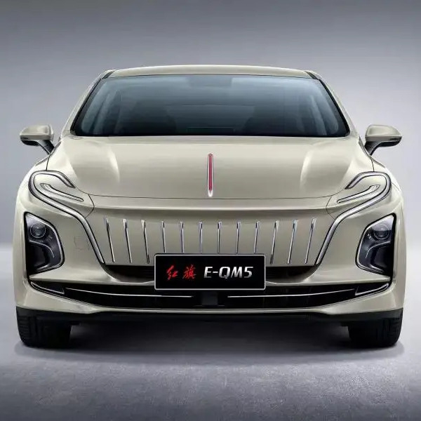 HONGQI E-QM5 Plus Электромобиль 620 км Дальний седан с L * W * H мм 4988 * 1875 * 1470 мм